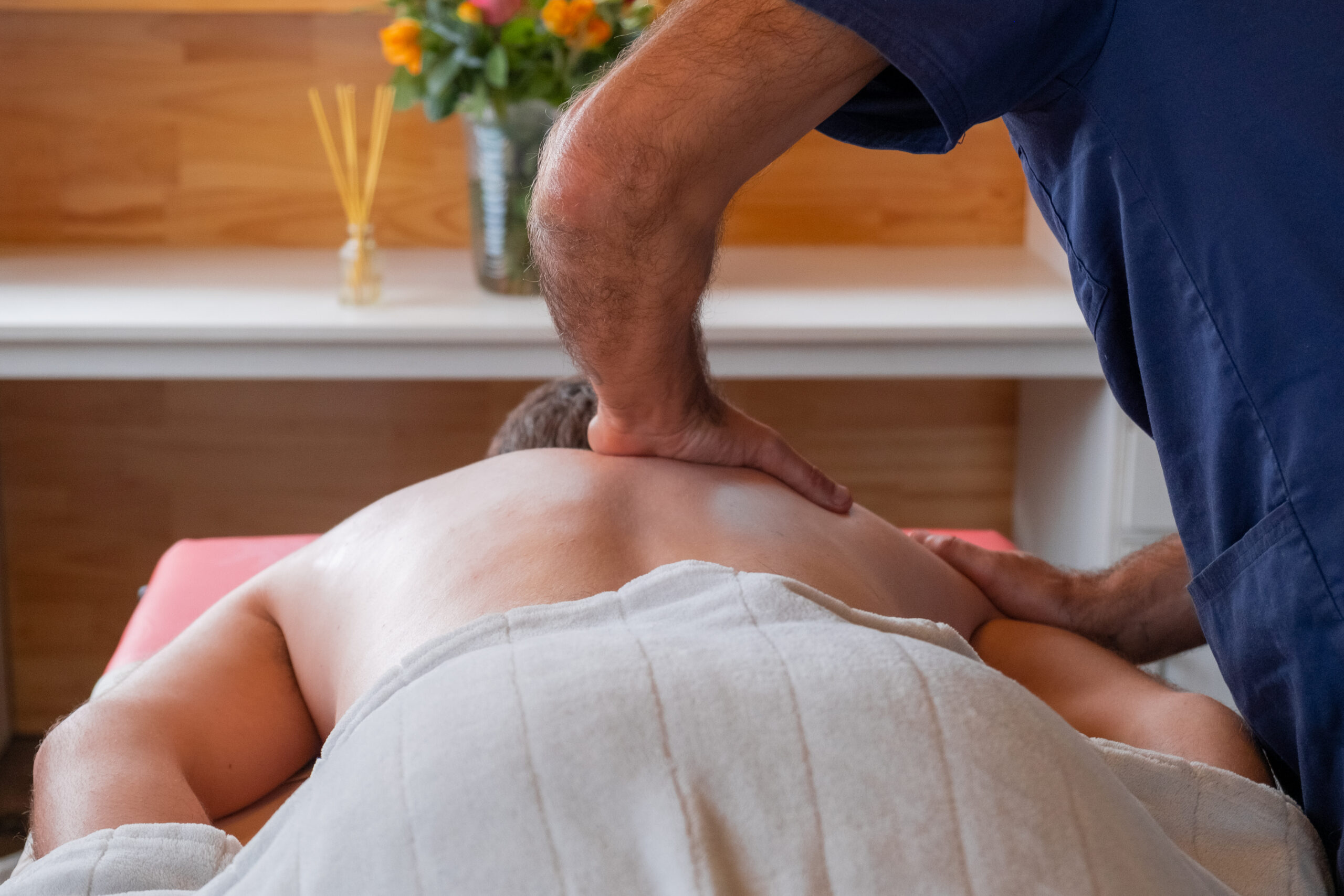 Capa do curso de Massagem Terapêutica